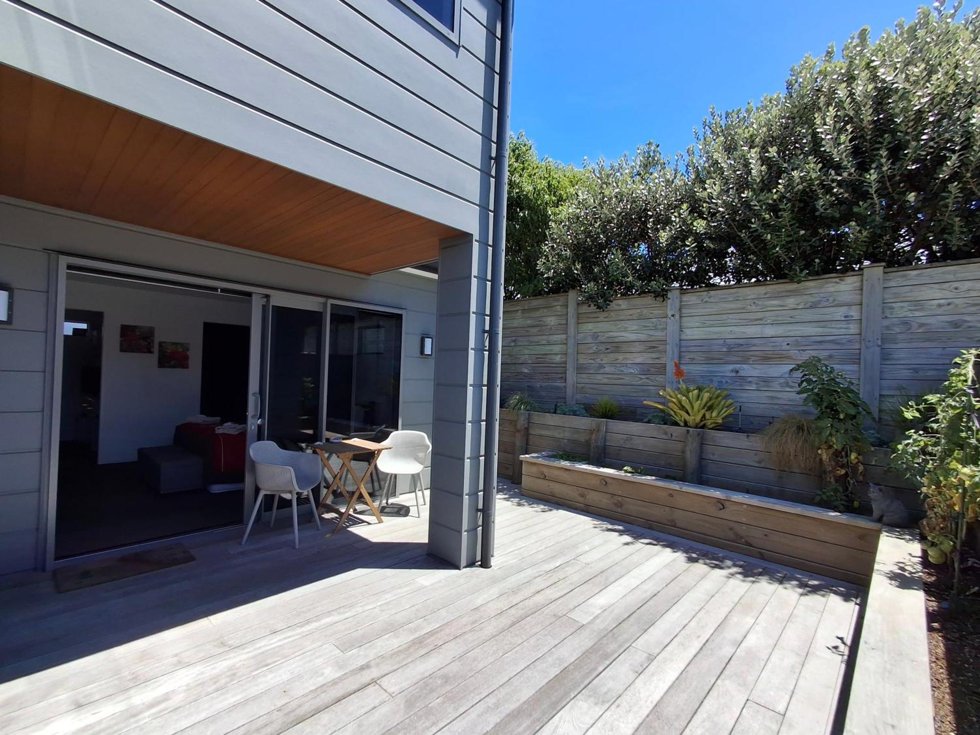 Papamoa Beach, Pohutukawa Deluxe Studio, On Hugoway Exterior photo
